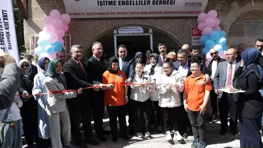 Kütahya'da İşaret Dili ve Girişimci Çocuklar Atölyesi Açıldı