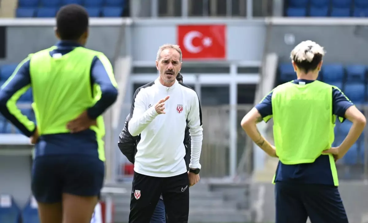 FOMGET, Şampiyonluk İçin Galatasaray'ı Bekliyor