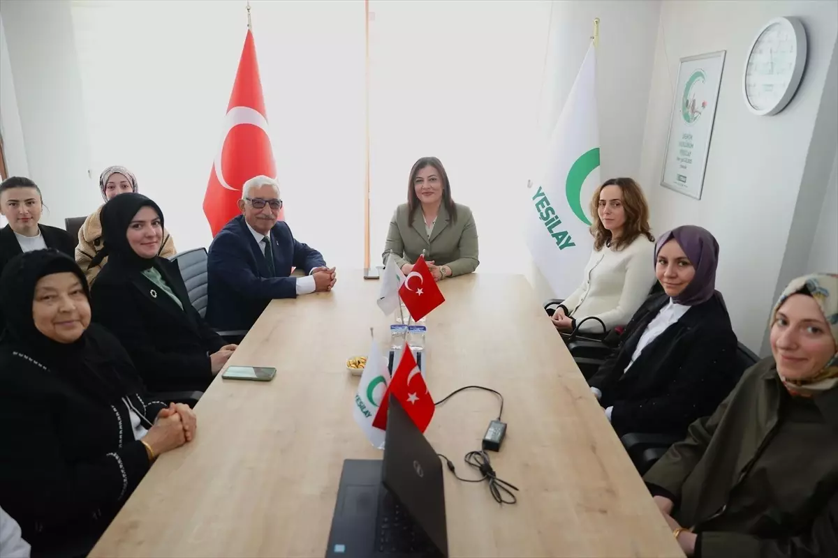 Yeşilay Tanıtımı Düzce'de Yapıldı