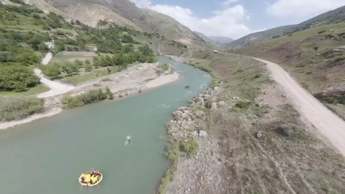Kozluk Festivali'nde İlk Rafting Heyecanı