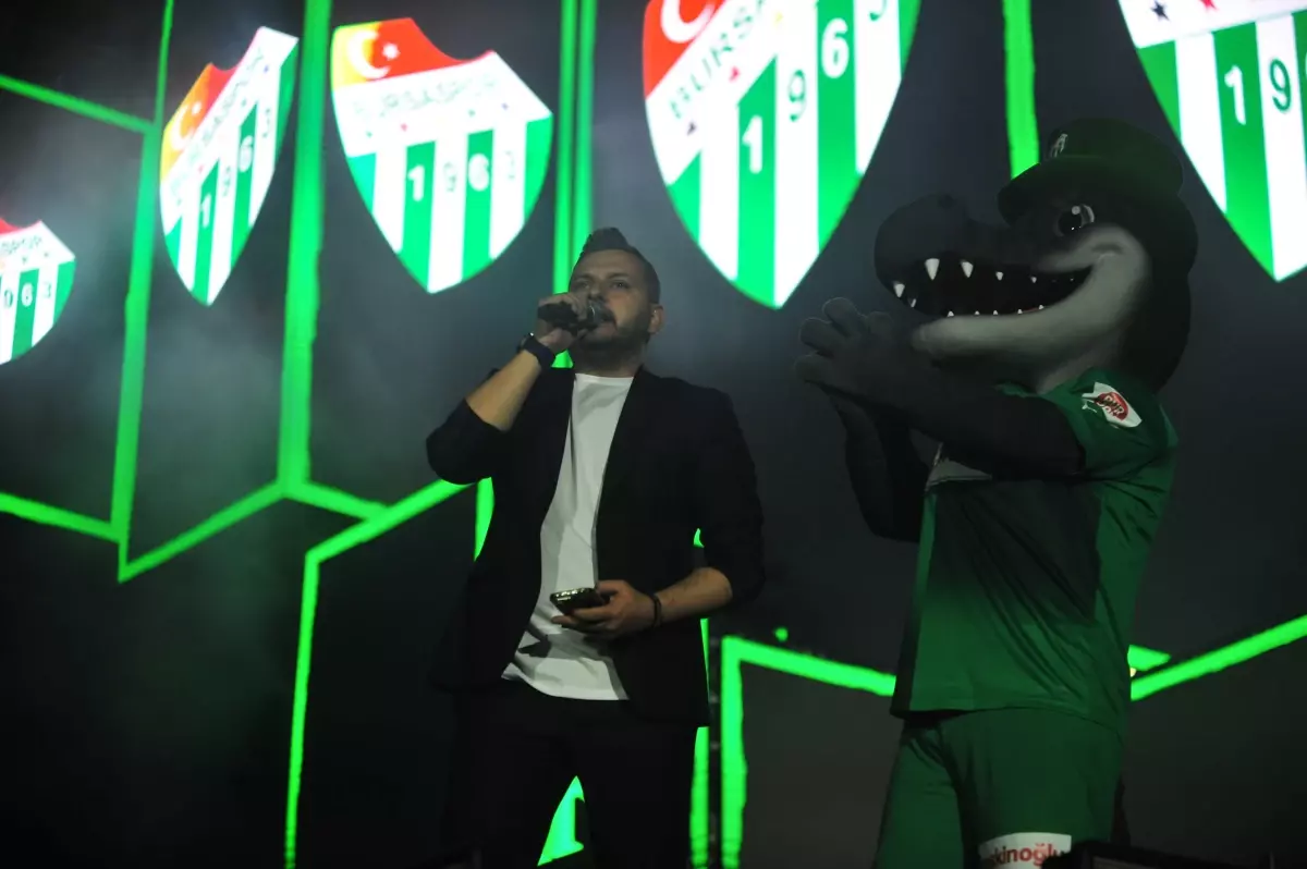 Mahmut Orhan'dan Bursaspor'a Destek Konseri