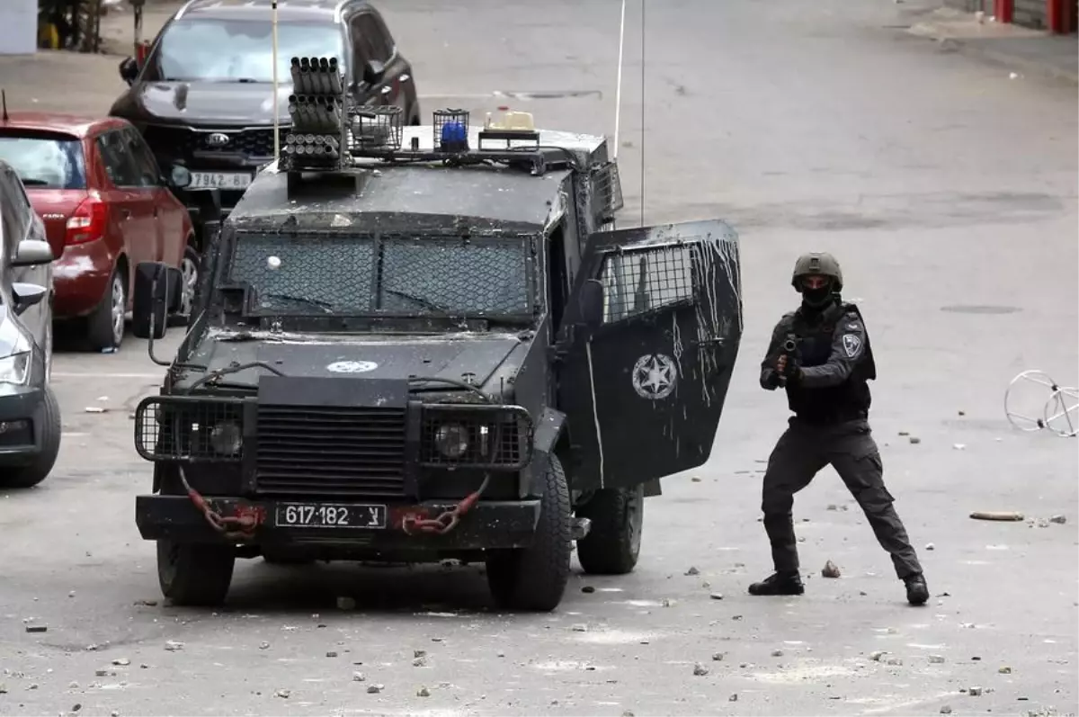 Nablus'ta Filistinliler ile İsrail Güçleri Arasında Çatışma