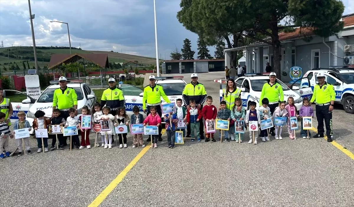 Miniklerden Trafik Haftası Ziyareti