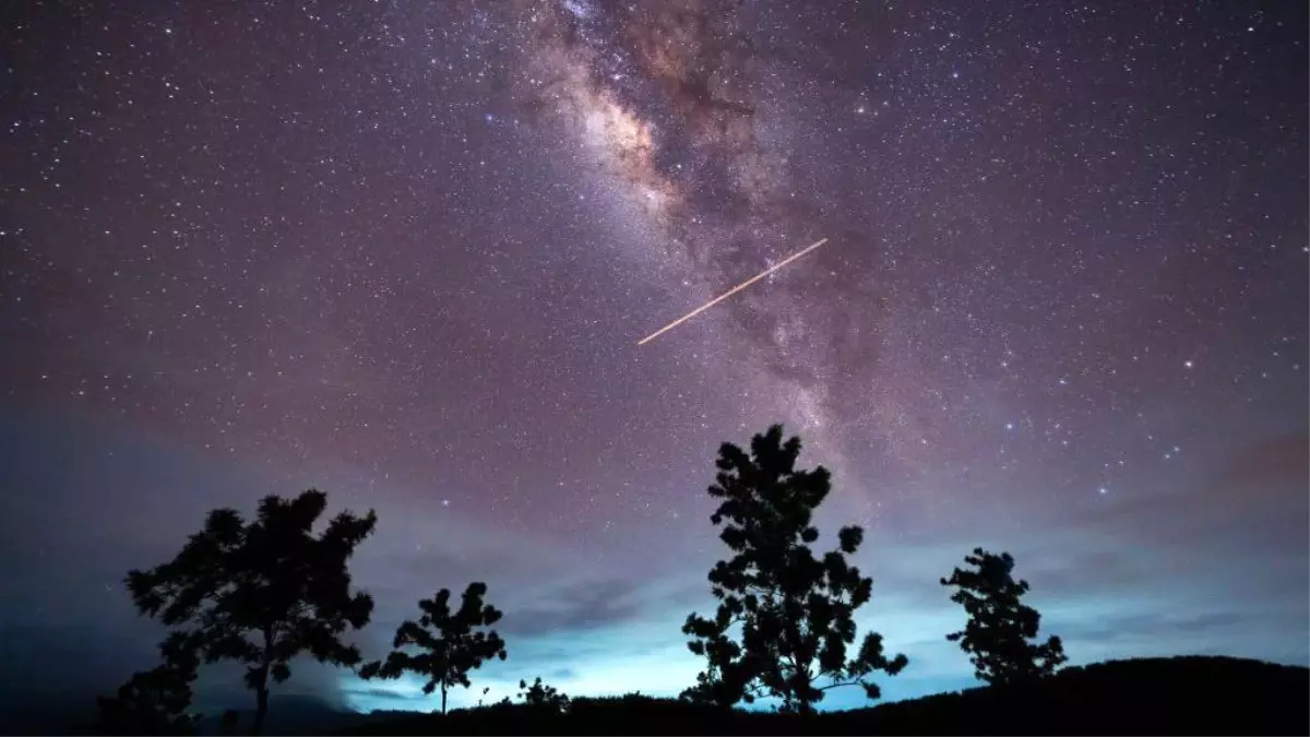 Eta Aquarid Meteor Yağmuru Zirveye Ulaşıyor