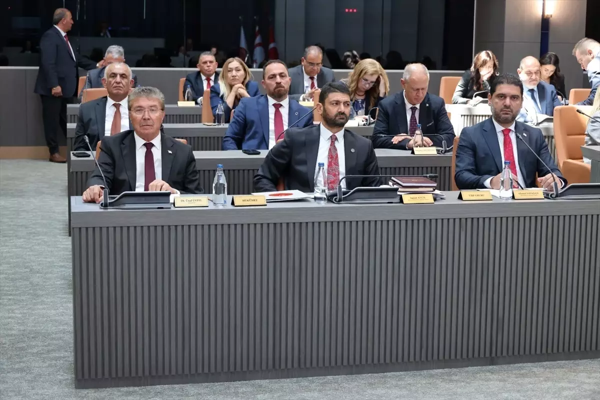 KKTC Cumhuriyet Meclisi Yeni Binasında İlk Toplantısını Yaptı