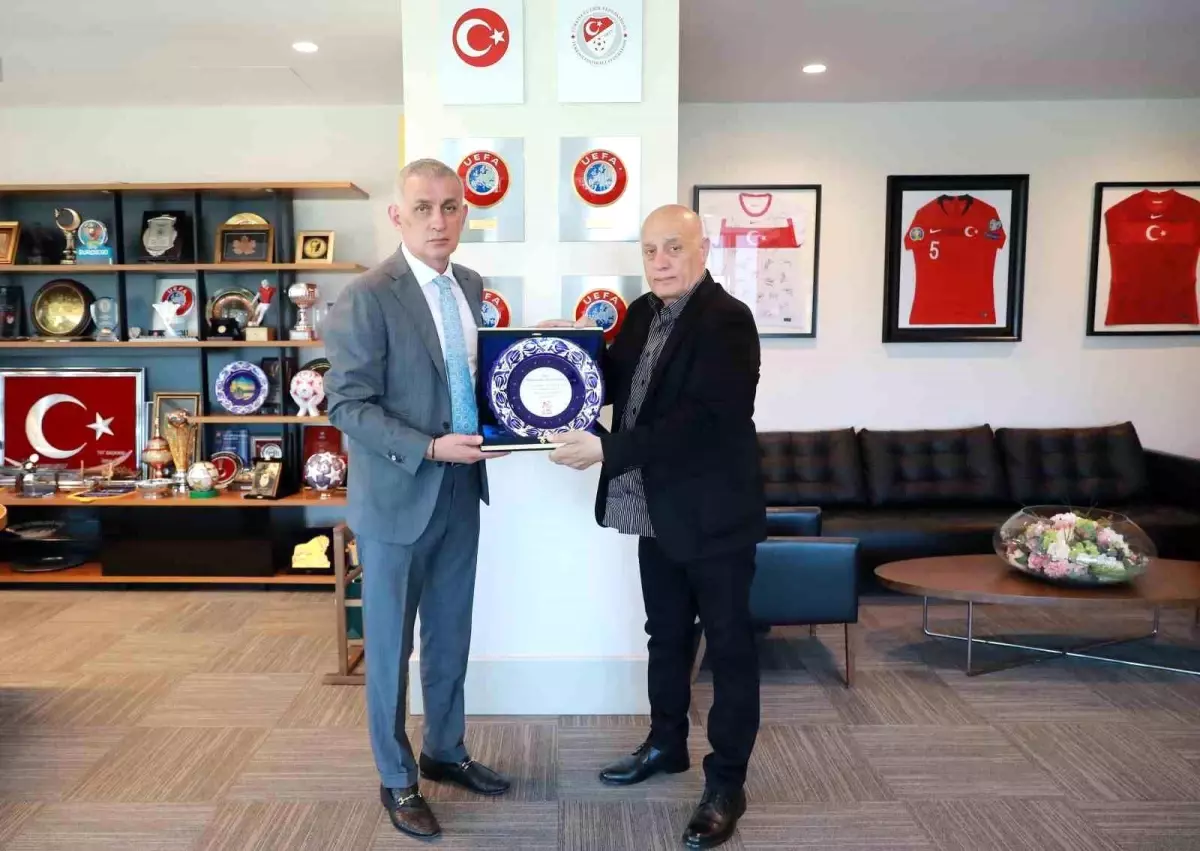 İstanbulspor Kulübü TFF'yi Ziyaret Etti