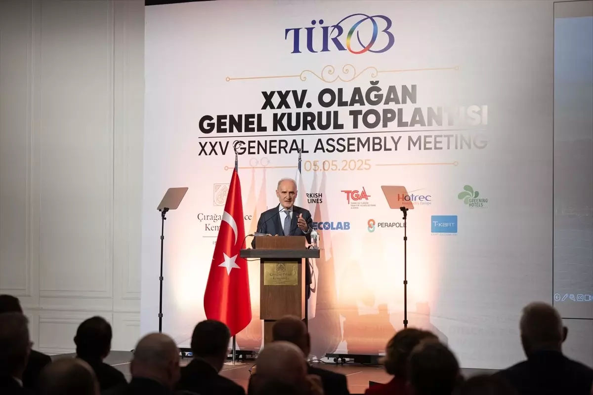 TÜROB Genel Kurulu'nda Müberra Eresin yeniden başkan seçildi