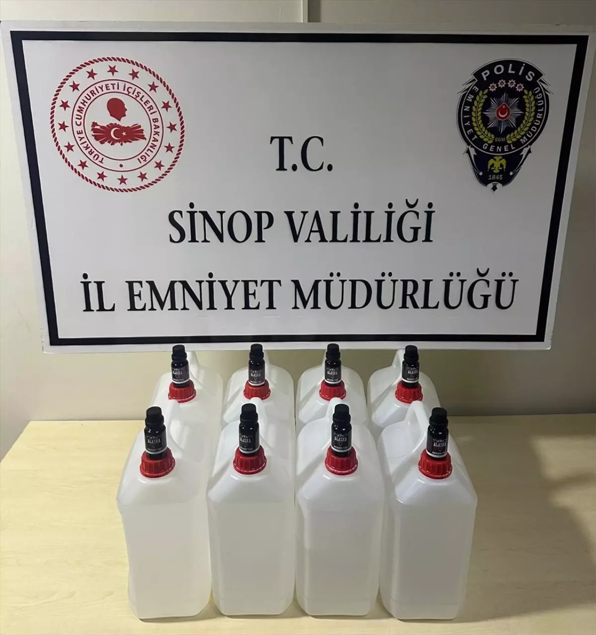 Sinop'ta 40 Litre Kaçak Etil Alkol Ele Geçirildi