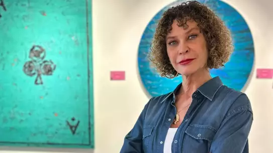 Fırça darbeleriyle gelen yeniden doğuş: Ekranlardan sanat galerisine