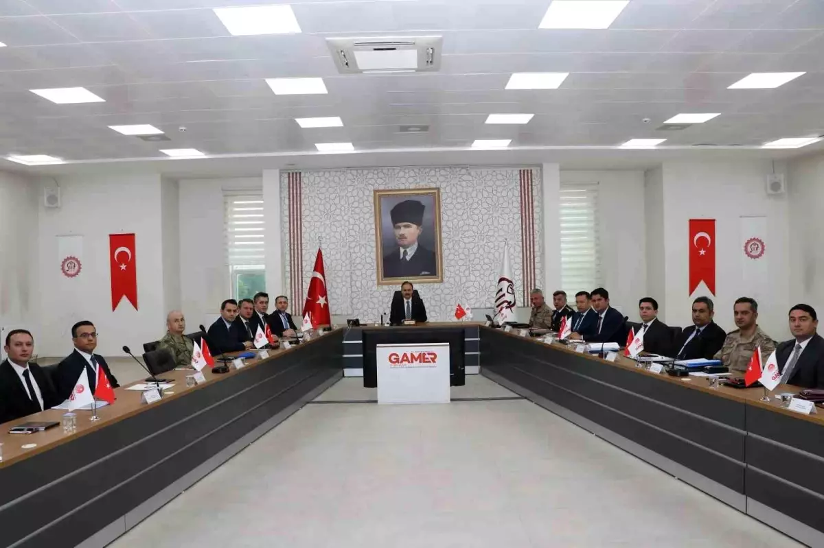 Siirt'te Terörle Mücadele Ve Güvenlik Toplantısı