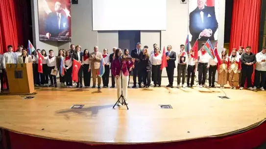 Heydar Aliyev'in 102. Doğum Yılı 'Gül Bayramı' ile Kutlandı
