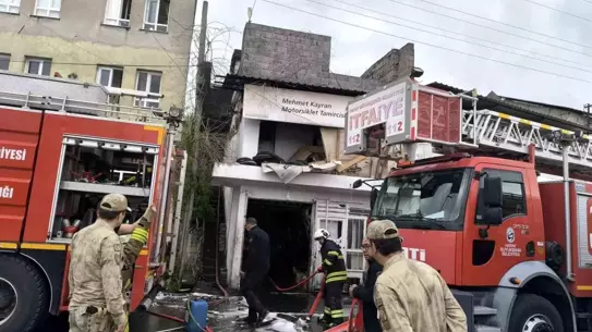 Hatay'da Motosiklet Tamircisinde Yangın