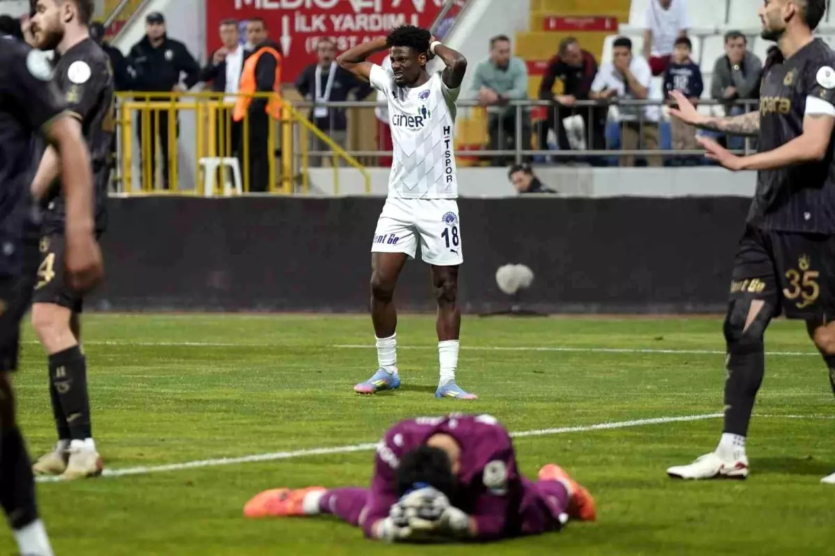 Kasımpaşa - Trabzonspor Maçı Berabere Bitti