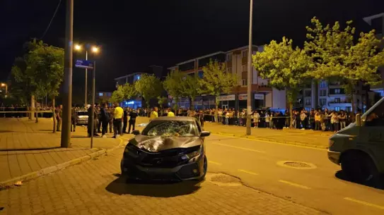 Hendek'te Trafik Kazası: İki Kadın Hayatını Kaybetti