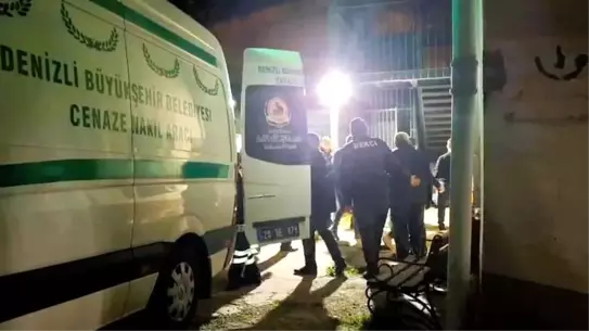 Denizli'de Besici Yem Makinesine Düştü