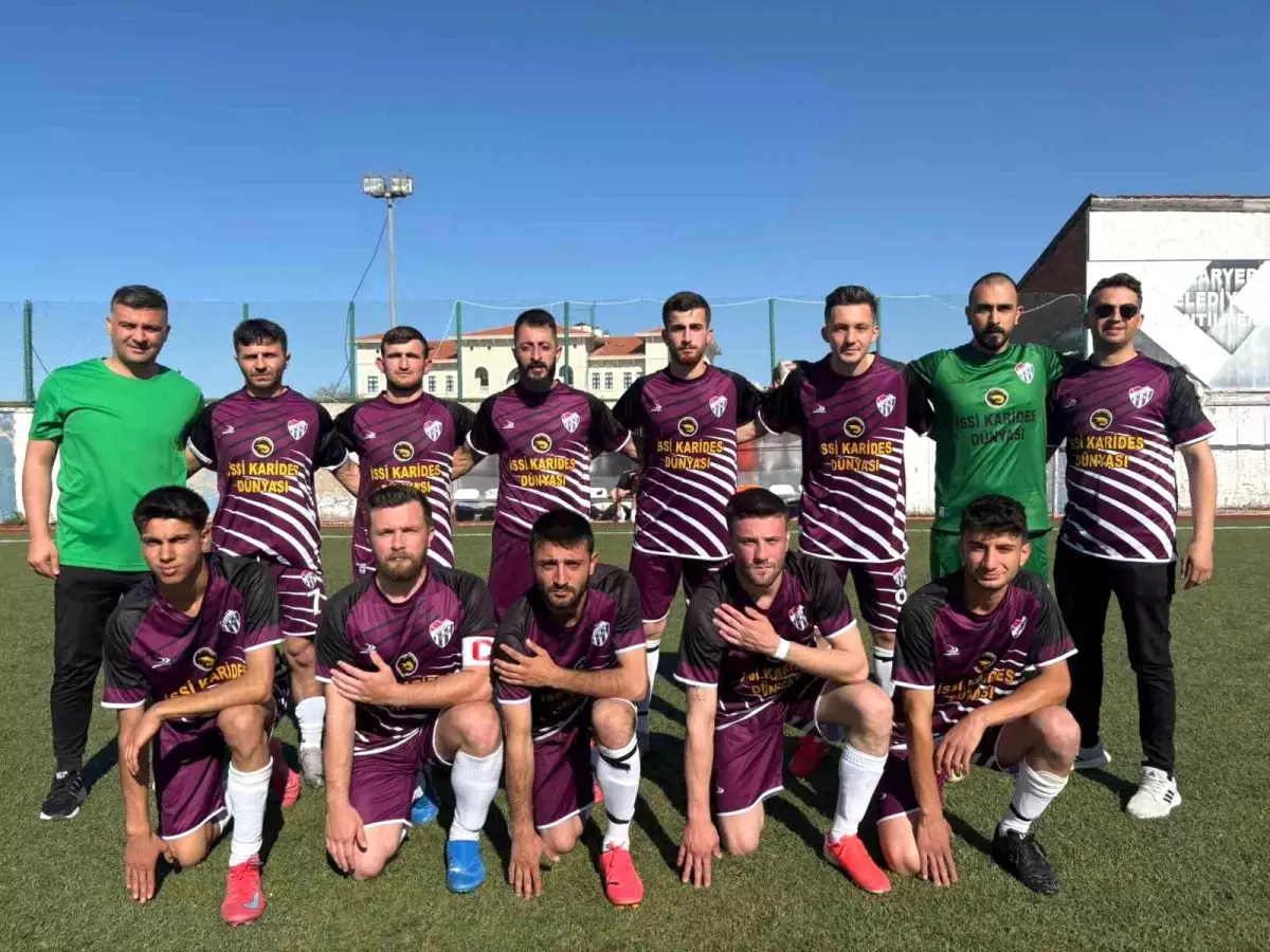 Kınıkspor, Kandillispor'u 3-2 Yendi