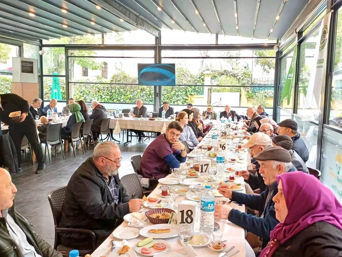 Huzurevi Sakinlerine Özel Etkinlik ile Moralleri Yükseldi