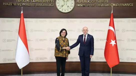 Türkiye ve Endonezya Maliye Bakanları Görüştü