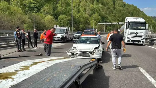 Bolu Dağı Tüneli'nde Kaza: 3 Yaralı