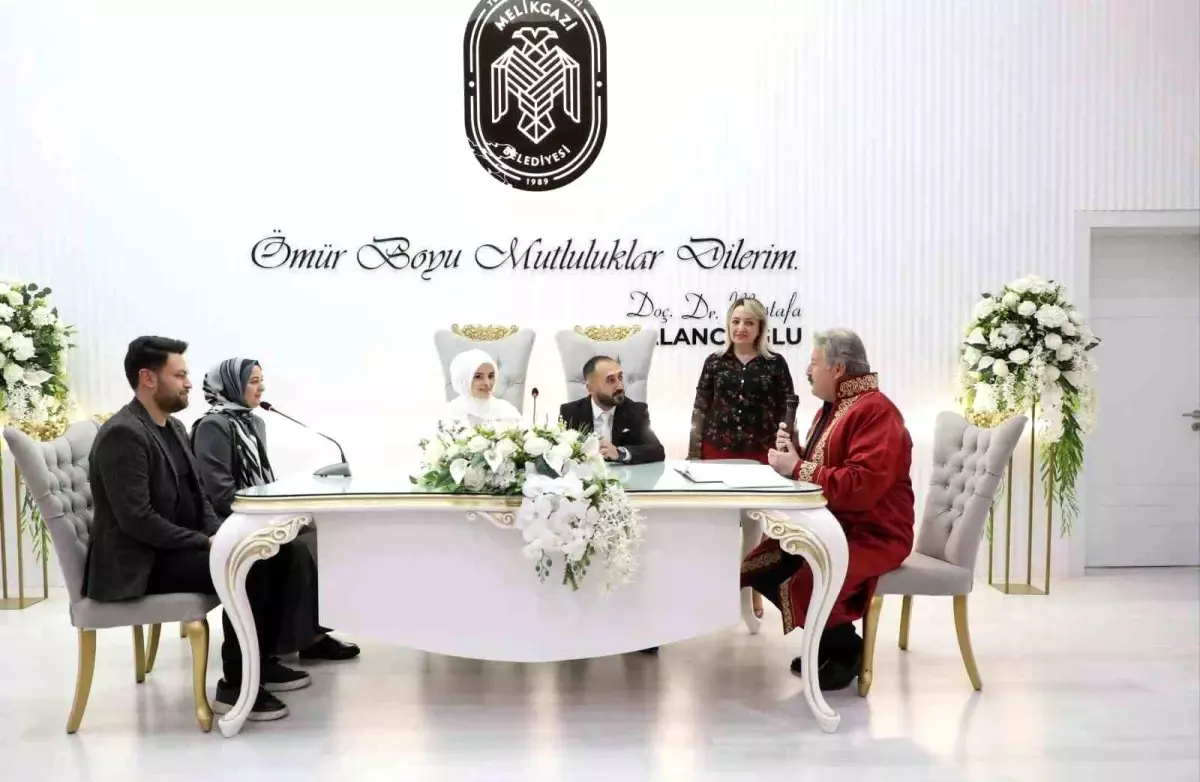 Melikgazi Belediyesi Yenilenen Nikah Salonunu Açtı, 60 Nikah Gerçekleştirildi