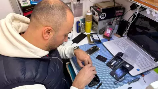 Düzce'de Telefon Tamirine Yoğun İlgi