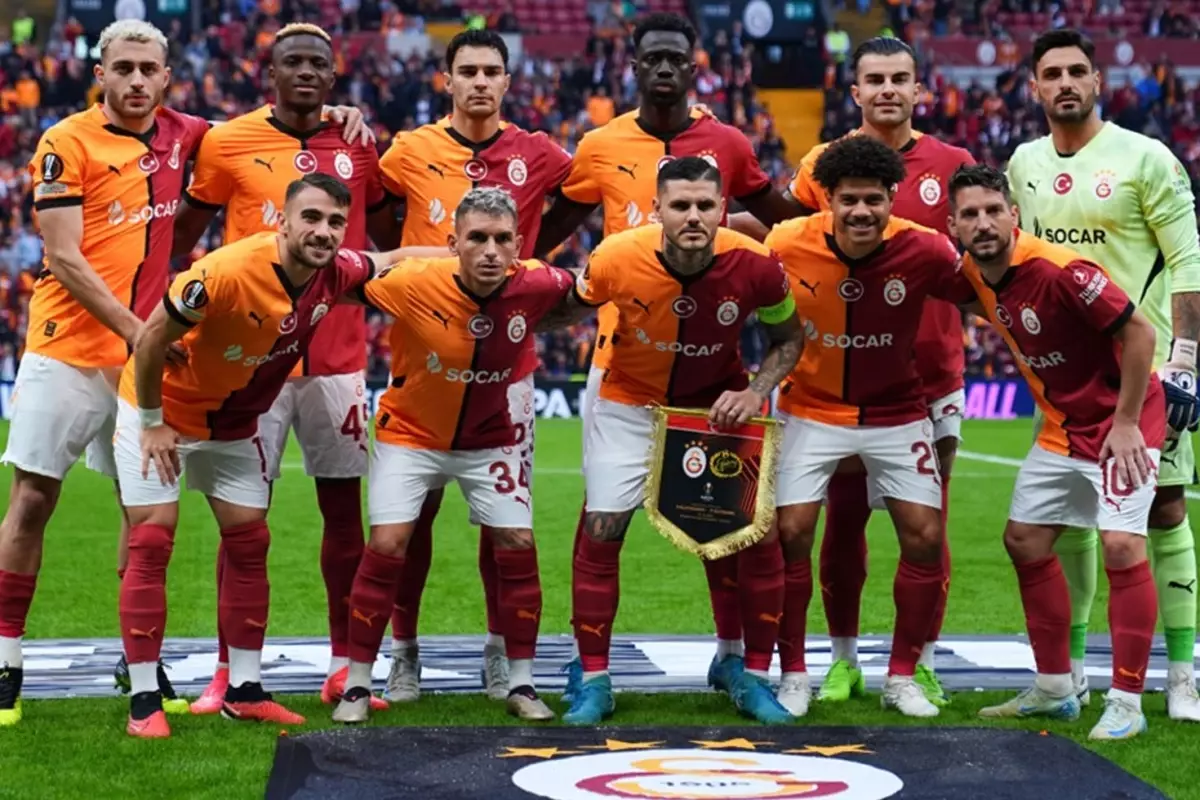 Galatasaray milli yıldızın sözleşmesini uzattı