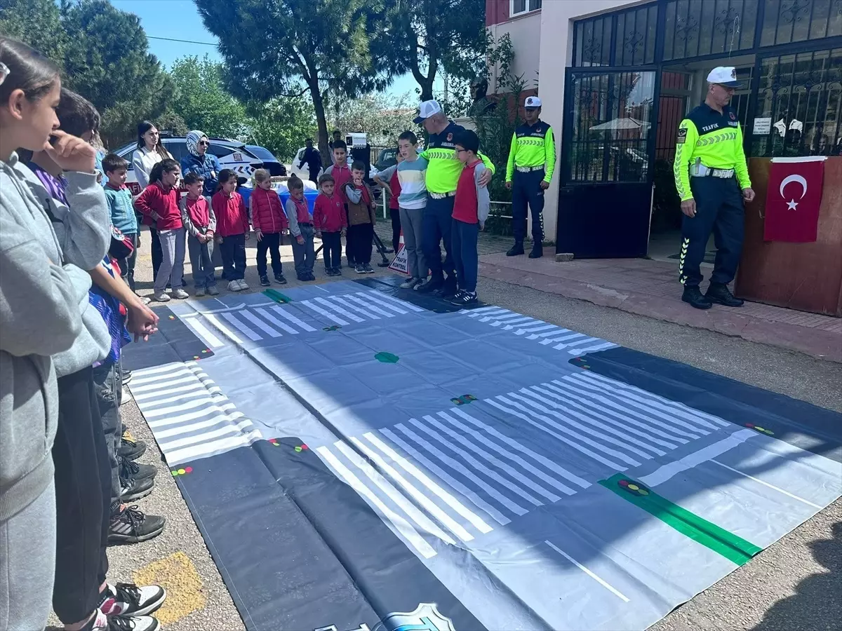 Karacabey'de Trafik Güvenliği Eğitimi