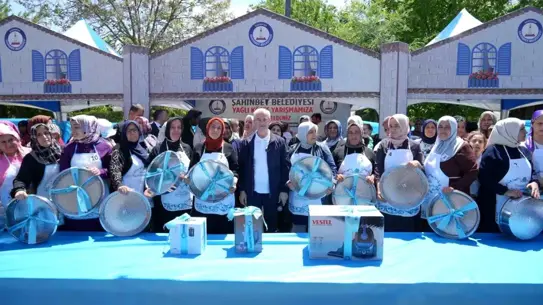 Şahinbey Belediyesi'nden Renkli Hıdırellez Etkinliği: Yağlı Köfte Yarışması