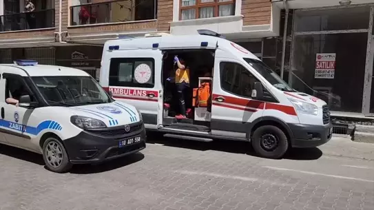 Edremit'te Bıçaklı Kavga: 2 Yaralı