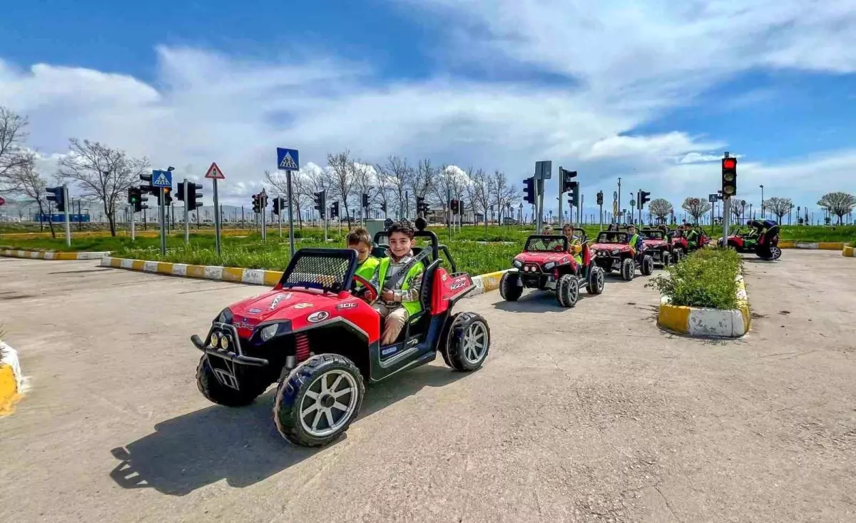 Van'da Çocuklara Trafik Bilinci Aşılanıyor