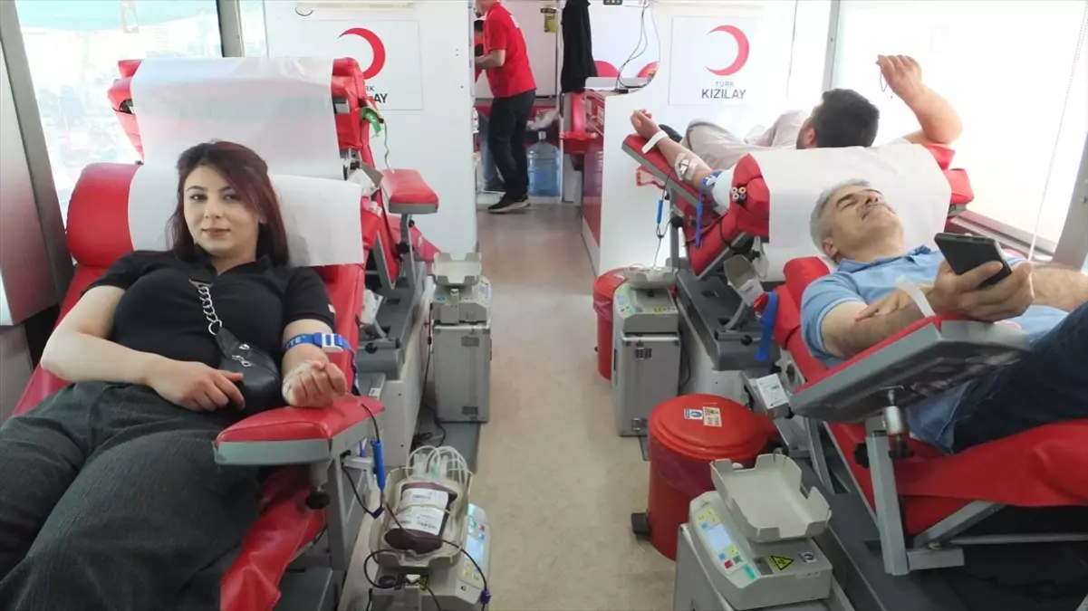Elazığ'da Kan Bağışı Kampanyası Düzenlendi