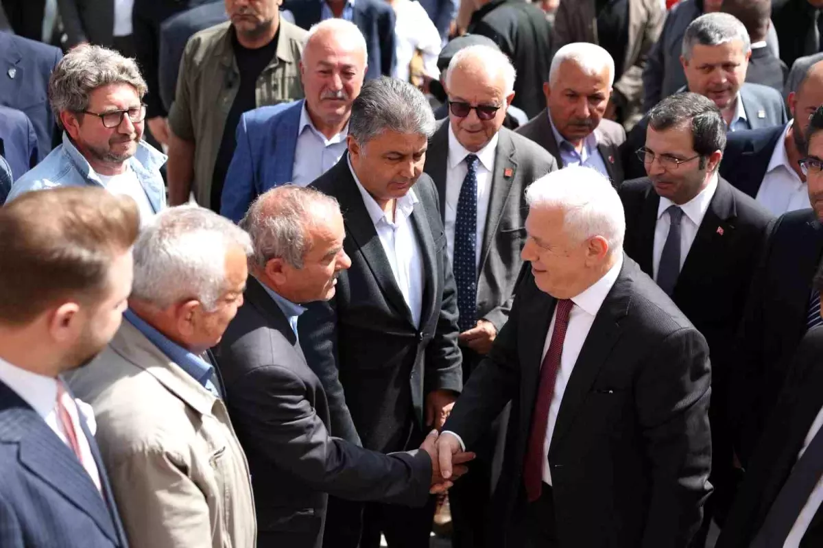 Başkan Bozbey, Orhaneli'de Vatandaşlarla Bir Araya Geldi