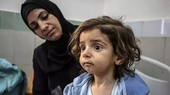 Gazze'de 16.000 Çocuk Hayatını Kaybetti