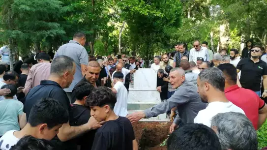 Marmaris'te Motosiklet Kazası: 12 Yaşındaki Çocuk Hayatını Kaybetti