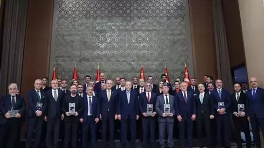 Medya ödülleri sahiplerini buldu! Cumhurbaşkanı Erdoğan'dan Türkiye Basın Federasyonuna teşekkür