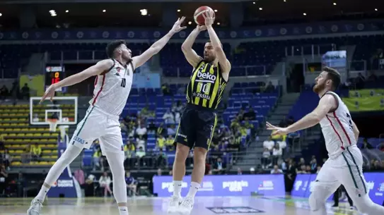 Fenerbahçe, Karşıyaka'yı Yendi