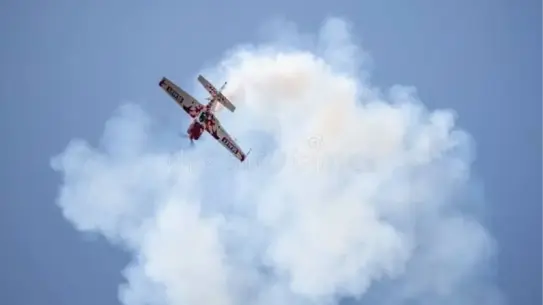 İtalya'da Akrobasi Uçakları Çarpıştı