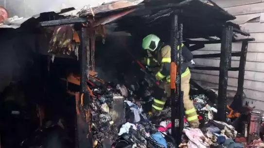Balıkesir'de Konteyner Evde Yangın: Maddi Hasar Var, Can Kaybı Yok