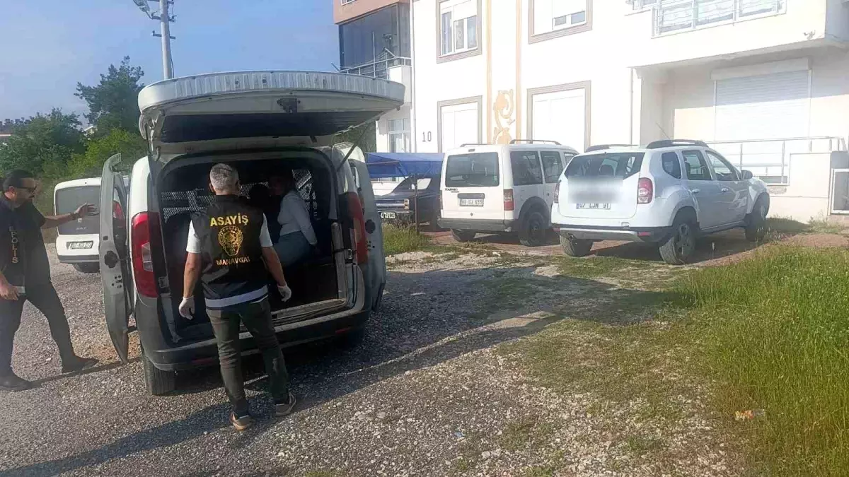 Eski Belediye Başkanı Tevfik Güven'in Aracı Cami Önünde Çalındı