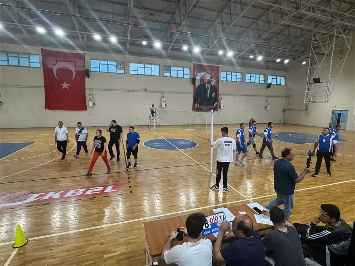 Nallıhan'da Voleybol Turnuvası Başladı