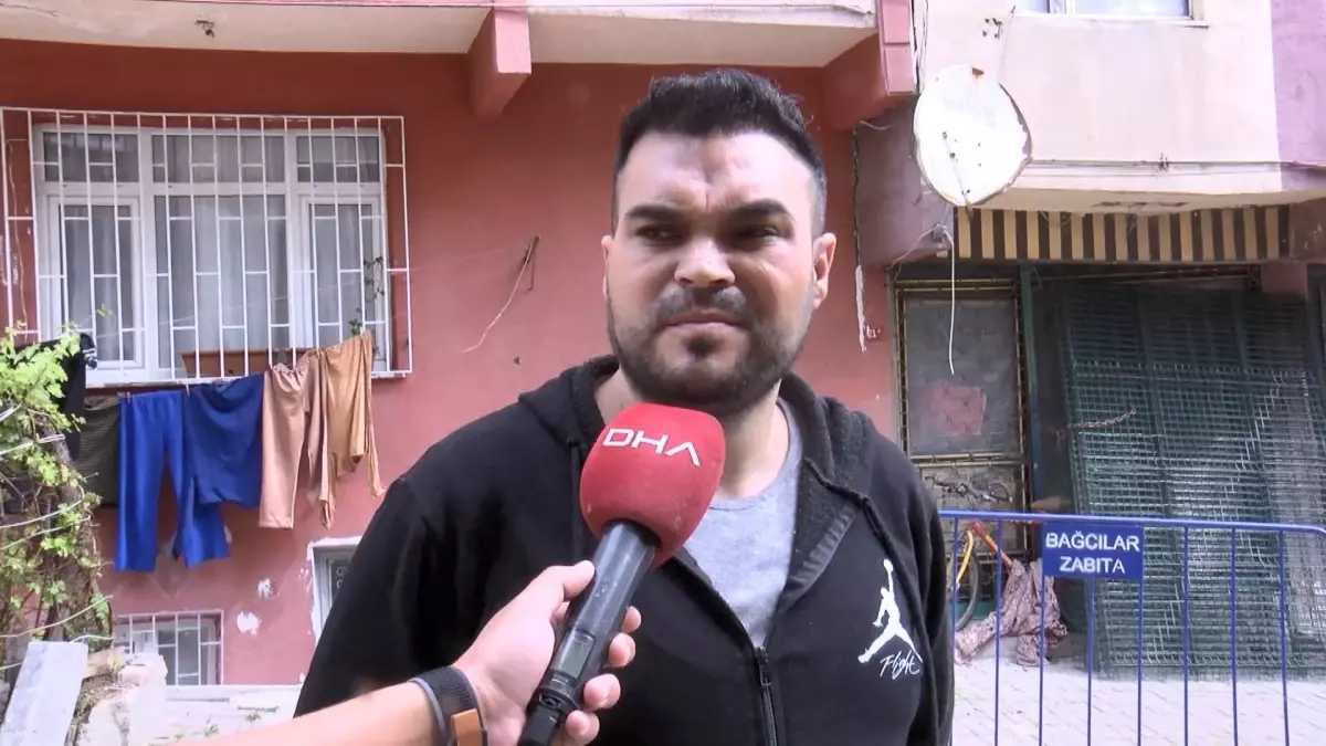 Bağcılar'da Toprak Kayması, Bina Tahliye Edildi