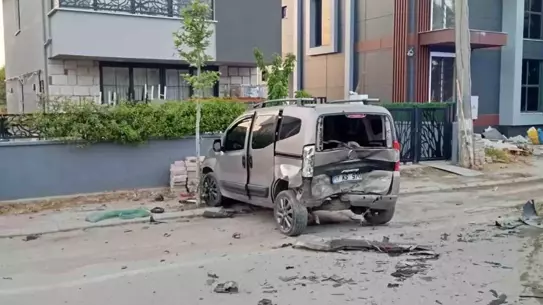 Gelibolu'da Kontrolden Çıkan Araç Kazası