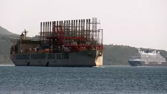 Enerji Üretim Kapasiteli Gemiden Çanakkale Geçişi