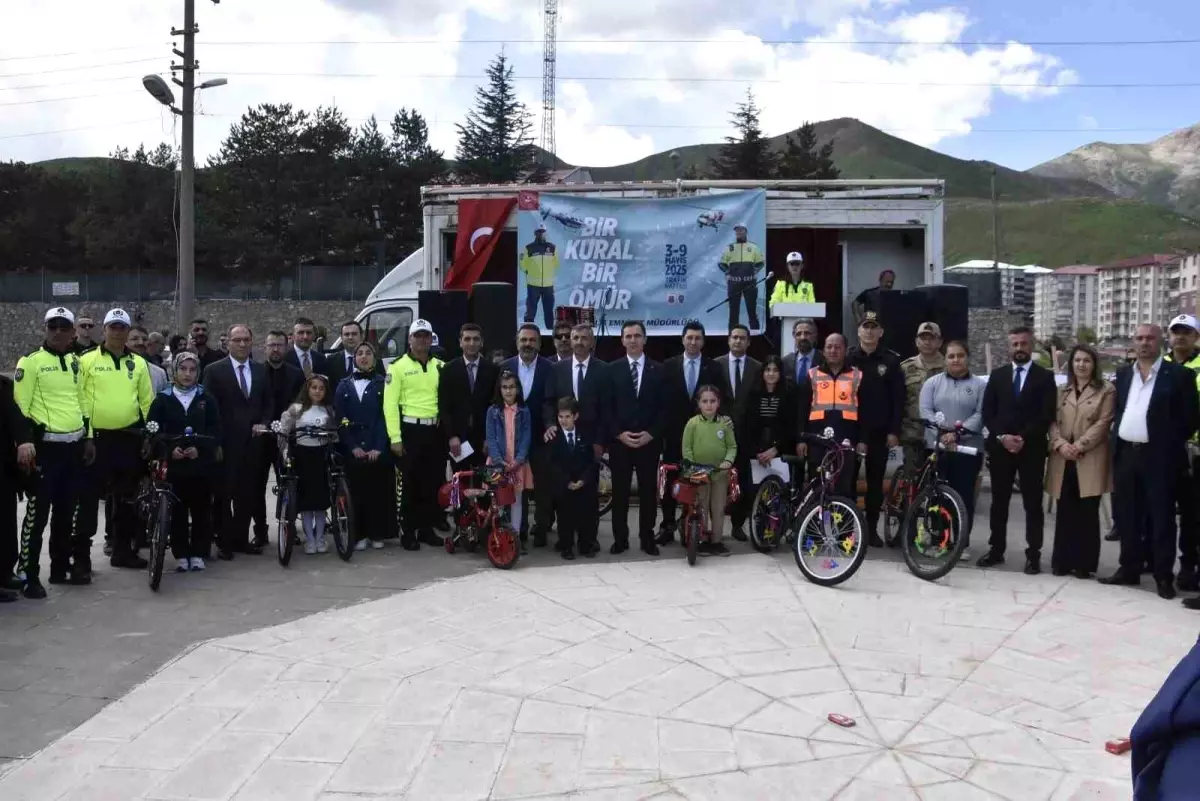 Bitlis'te Trafik Güvenliği Haftası Etkinlikleri
