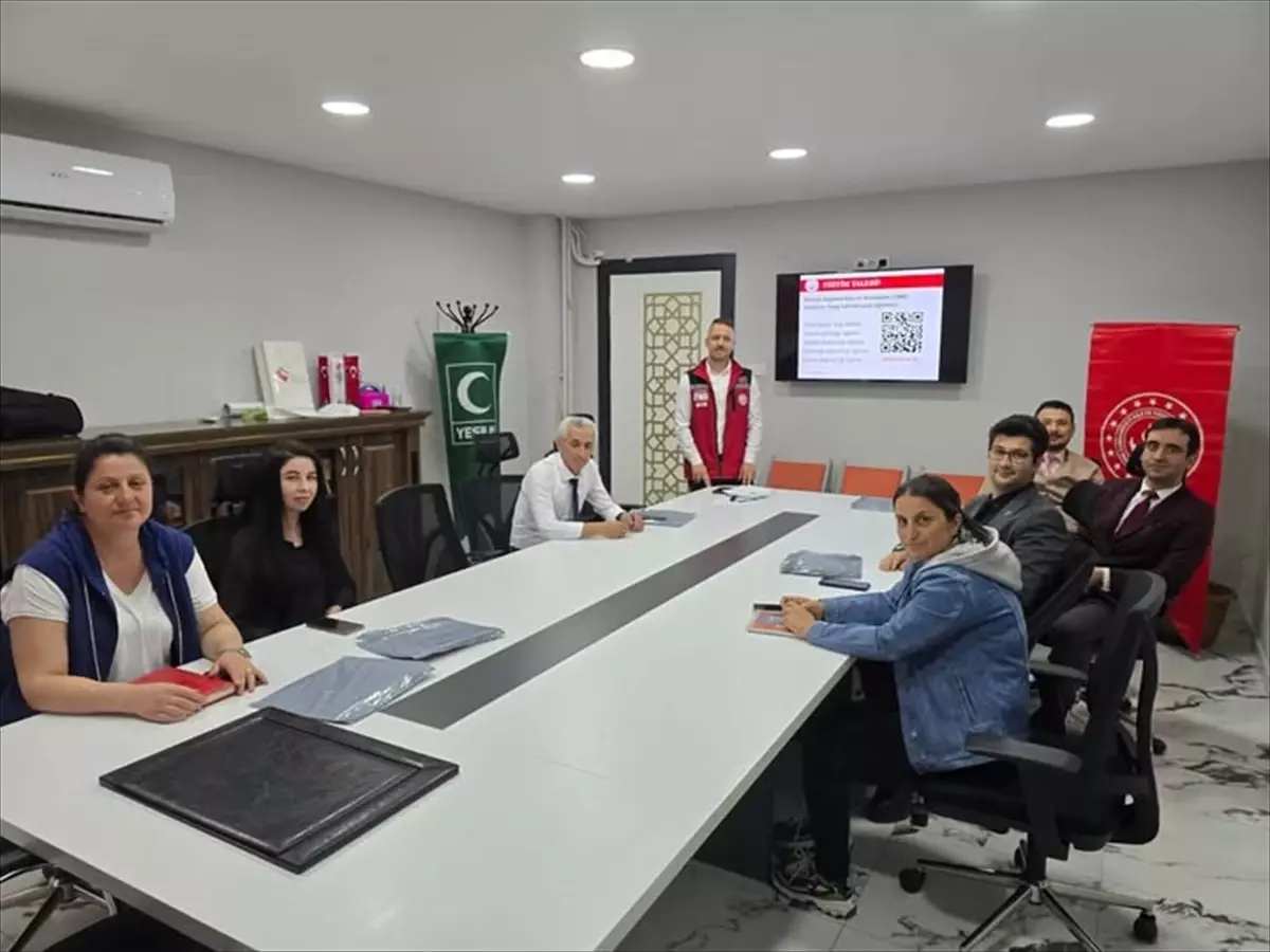 Edirne'de Bağımlılıkla Mücadele Eğitimi Verildi