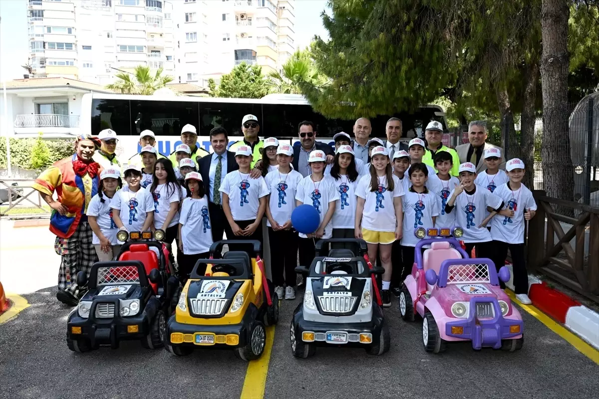 Antalya'da Çocuklara Trafik Eğitimi