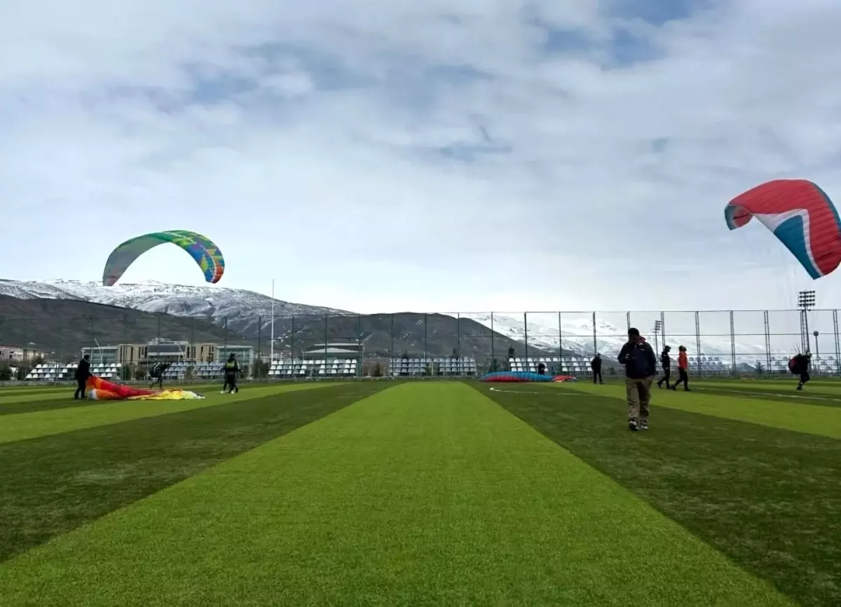 Yamaç Paraşütü Eğitimi Erzincan'da