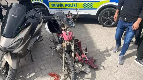 Manisa'da Otomobil-Motosiklet Kazası