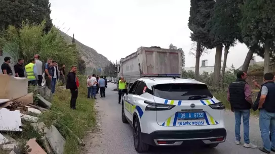 Söke'de Temizlik Personeli Kamyonun Çarpması Sonucu Hayatını Kaybetti