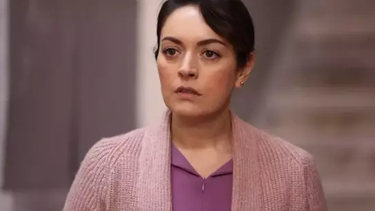 Ezgi Mola'nın evini işgal ettiler